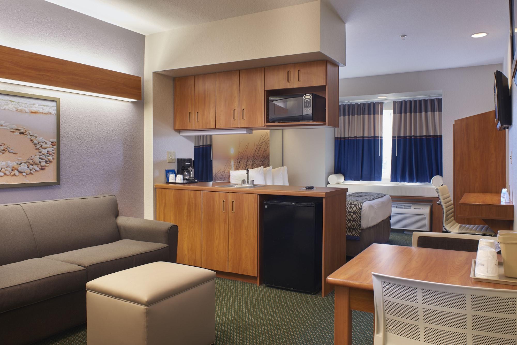 Microtel Inn & Suites By Wyndham Port Charlotte Punta Gorda Extérieur photo