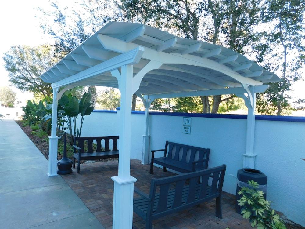 Microtel Inn & Suites By Wyndham Port Charlotte Punta Gorda Extérieur photo