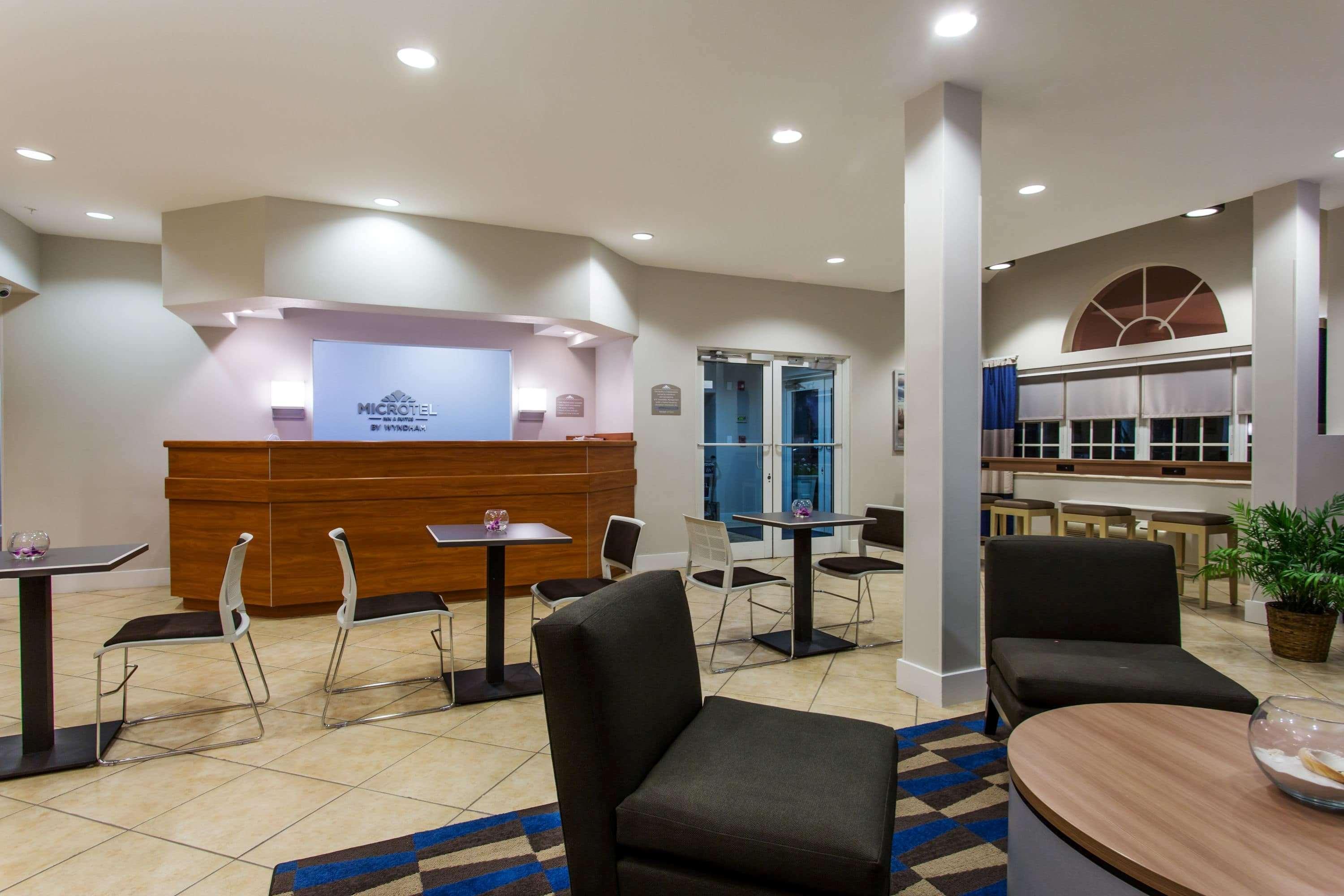 Microtel Inn & Suites By Wyndham Port Charlotte Punta Gorda Extérieur photo
